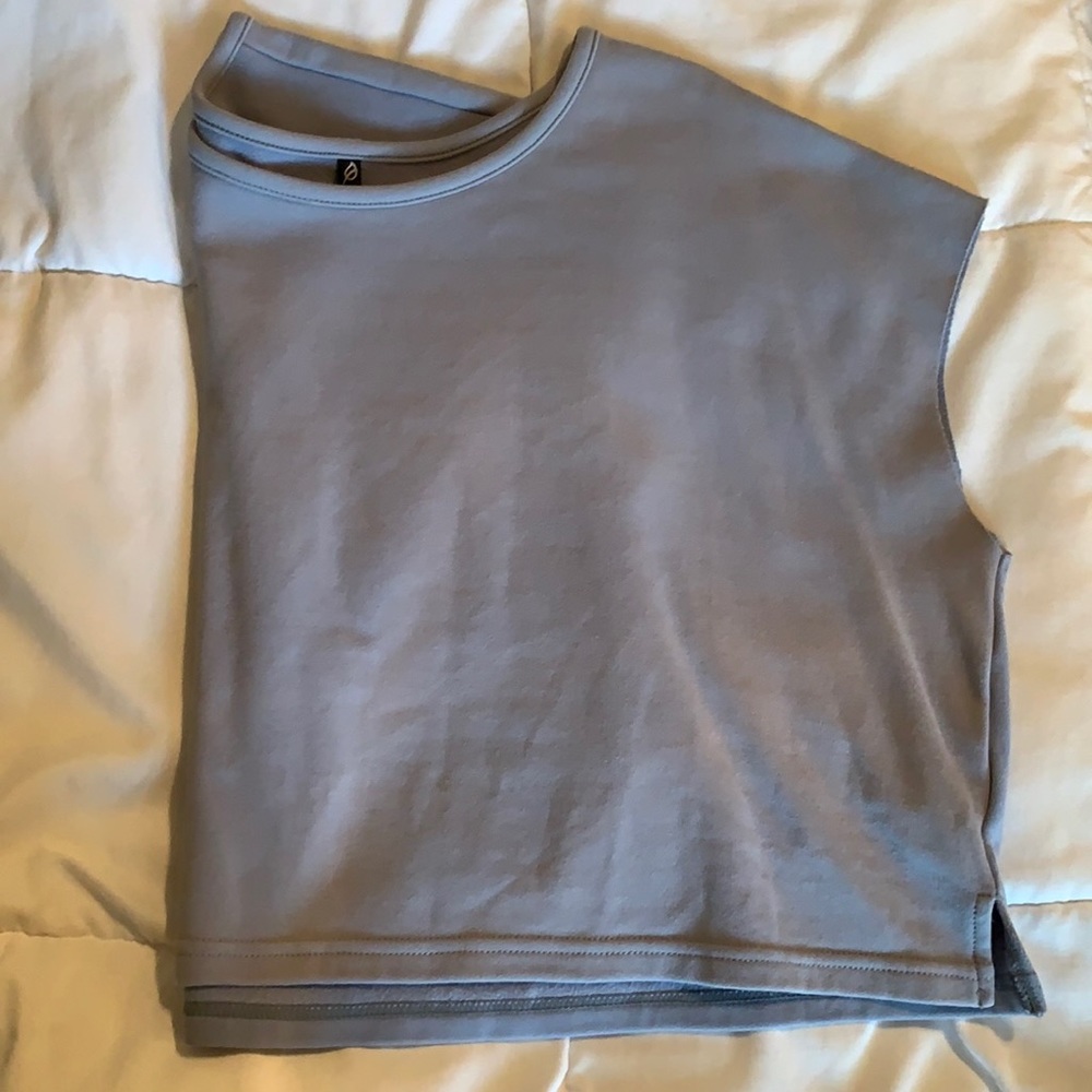 The Debbi Simplified Crop Tee